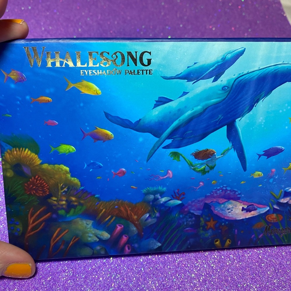menagerie 🐋 whalesong eyeshadow palette 💙💚